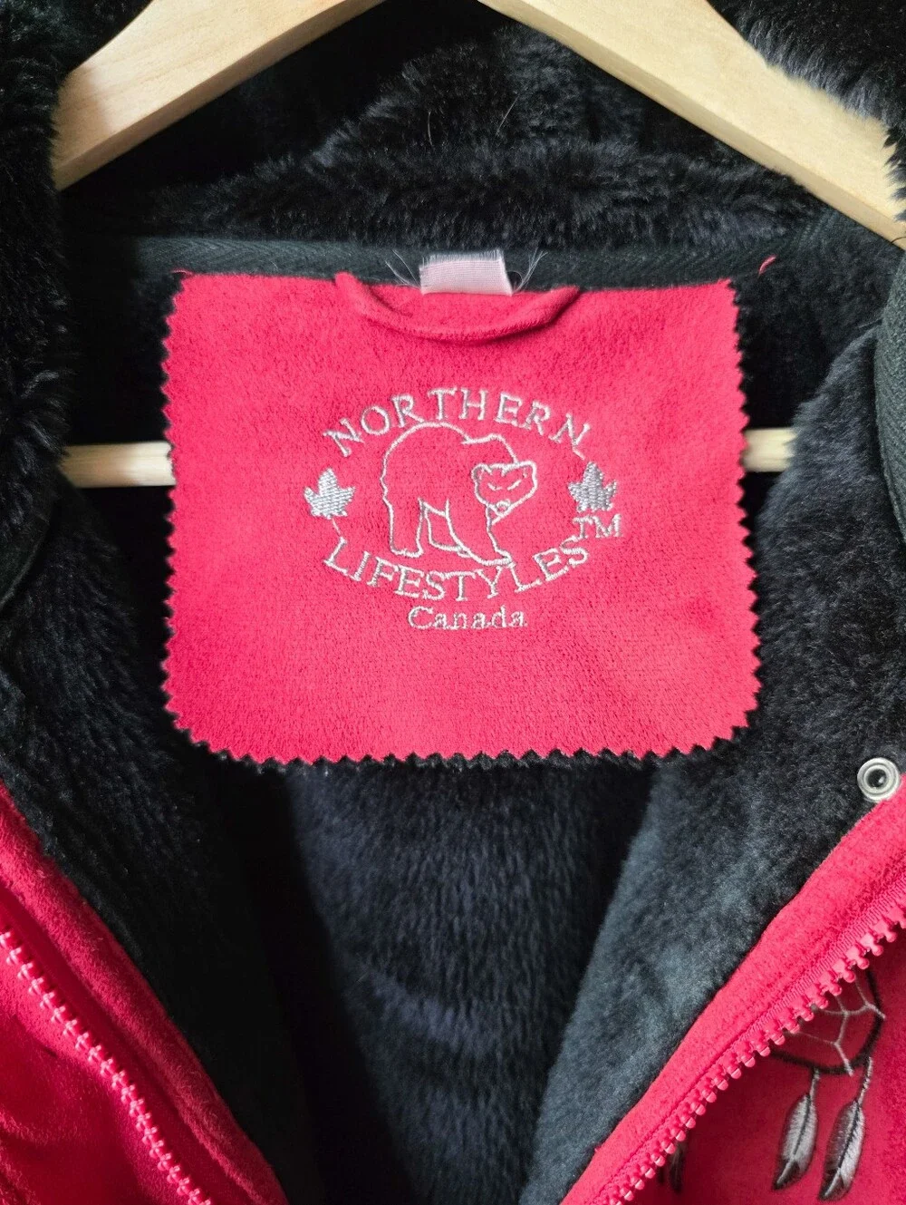 Vintage Northern Lifestyles Faux Fur Indigenous Wolf Tribal Winter Red Parka - Picture 9 of 13